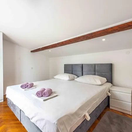 Apartmani Tatjana Novalja Exterior photo