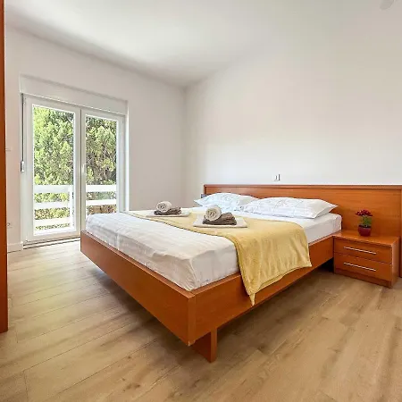 Apartmani Tatjana Novalja Exterior photo